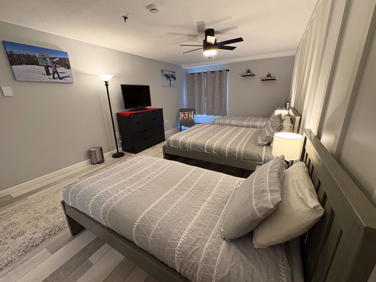 2 Schlafzimmer, Schreibtisch, Bügeleisen/Bügelbrett, WLAN