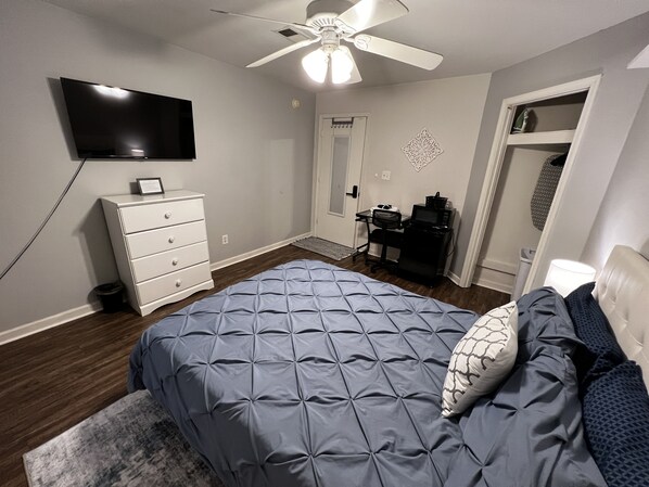 1 Schlafzimmer, Schreibtisch, Bügeleisen/Bügelbrett, kostenloses WLAN