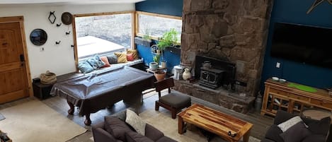 Smart TV, fireplace, video games, books