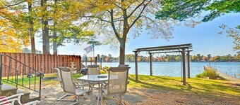 Relaxing Taylor Lake Retreat directly on the Chain of Lakes