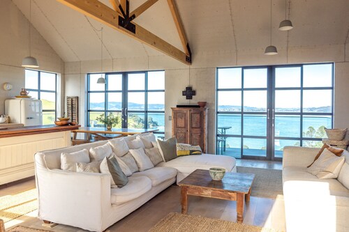 Loft & Workroom, Woodside Bay | Be My Guest