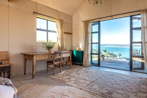 Interior - Loft & Workroom, Woodside Bay | Be My Guest (Auckland)