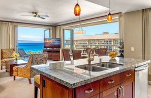 Interior - Maui Resort Rentals: Honua Kai - 4 Total Bedrooms, 7th Floor Deluxe Ocean AND West Maui Mountain Views (Lahaina)