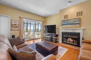 TV, fireplace, offices