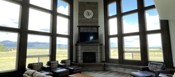 NEW~Custom 3 Master Suites~Waterfront Community~Near Yellowstone~AC~Hot tub~Wifi