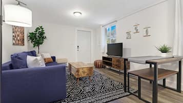 City Duplex, 2 Bedrooms, Non Smoking, Kitchen | Living area