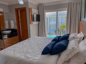 4 slaapkamers, een strijkplank/strijkijzer, gratis wifi