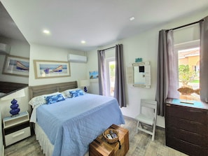 1 slaapkamer, een kluis op de kamer, een strijkplank/strijkijzer