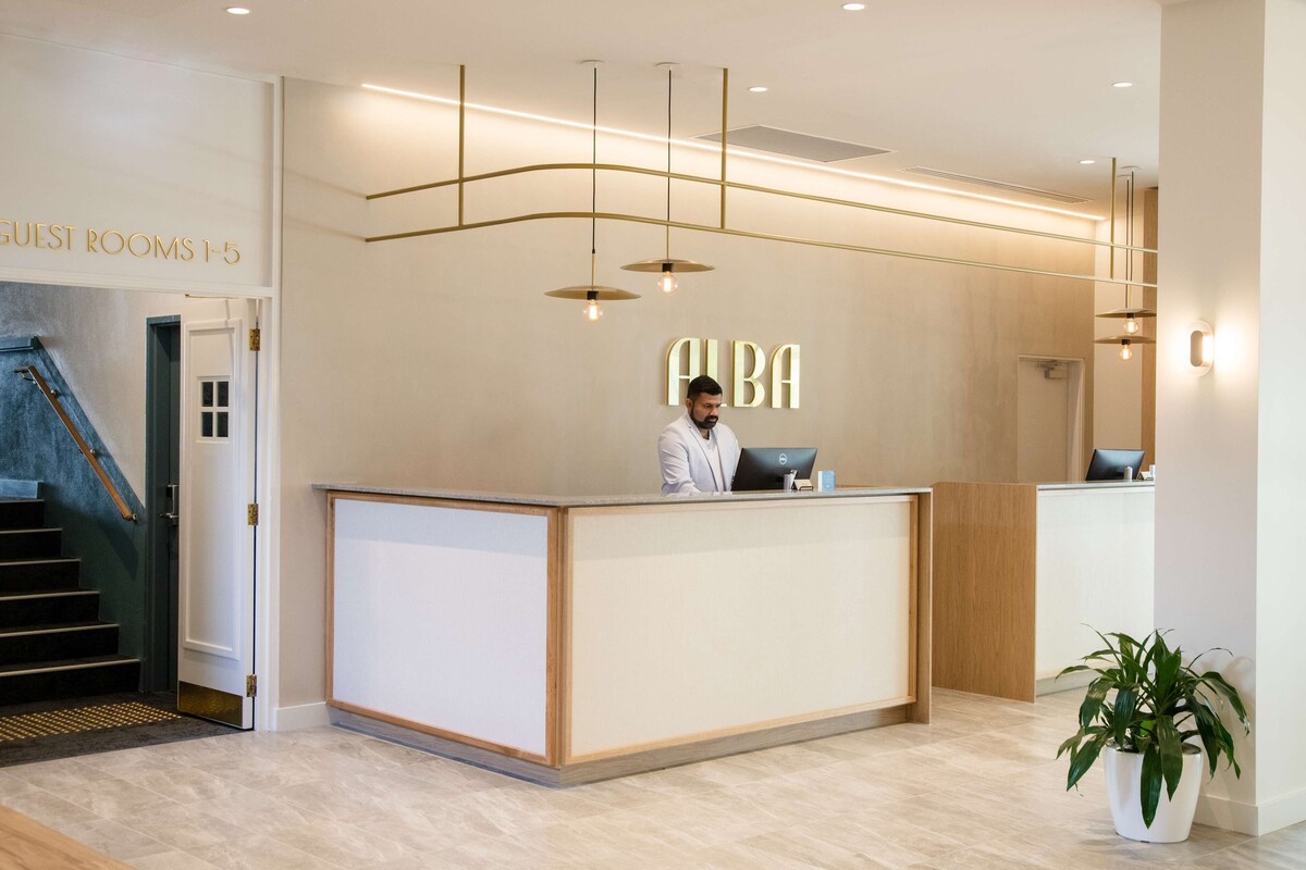 Hotel Alba Adelaide