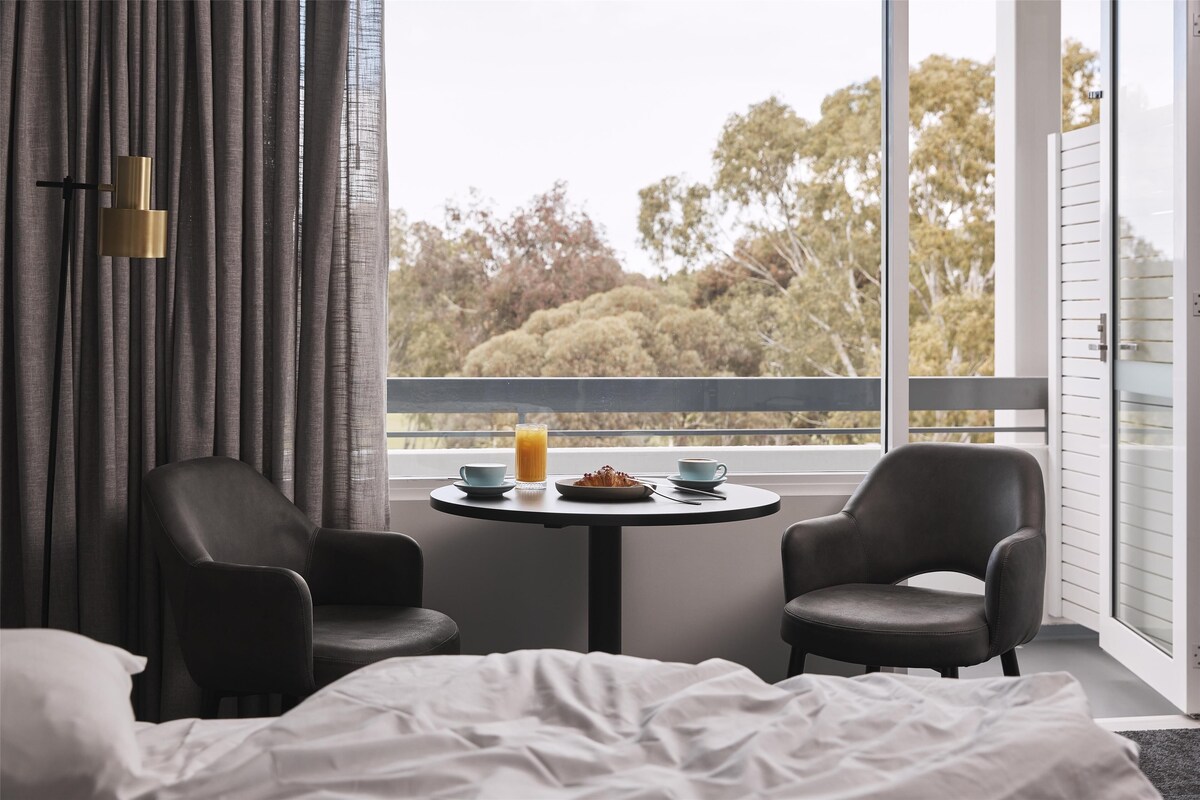 Hotel Alba Adelaide