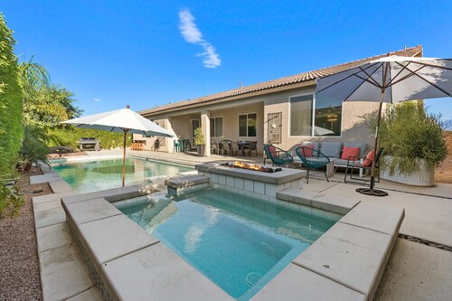 Private Pool Spa Game Room 3King beds 8 min Drive to Coachella 