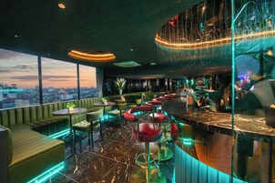 Bar (in der Unterkunft)