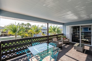Maison, 4 chambres | Balcon