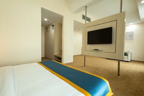 Suite estudio básica, 1 cama Queen size y sofá cama | Tabla de planchar con plancha, wifi gratis y ropa de cama 