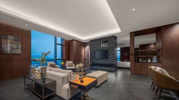 Presidential Studio Suite