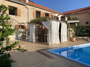 Pool - Il Melograno, an original Dalmatian stone house with a stunning view (Vrbanj)