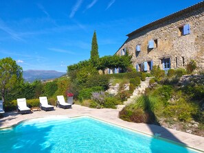 A heated pool - Characteristic country house with private pool (Montaulieu)