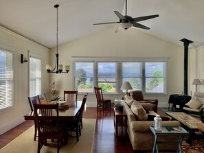 Smart-TV, peis og bøker