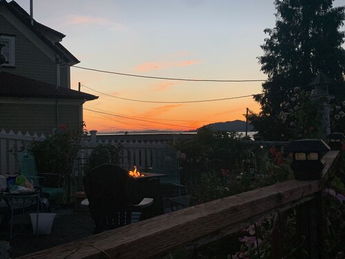 Charming  and spacious 2-story home with amazing views of the Columbia River.