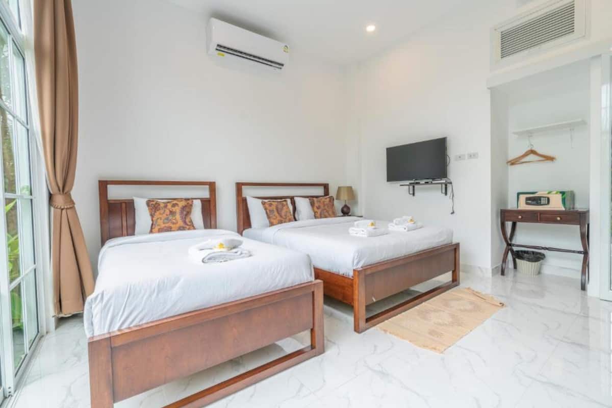 Üç Kişilik Oda | Ücretsiz kablosuz İnternet