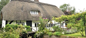 NEW! Cosy house, a train spotter's delight