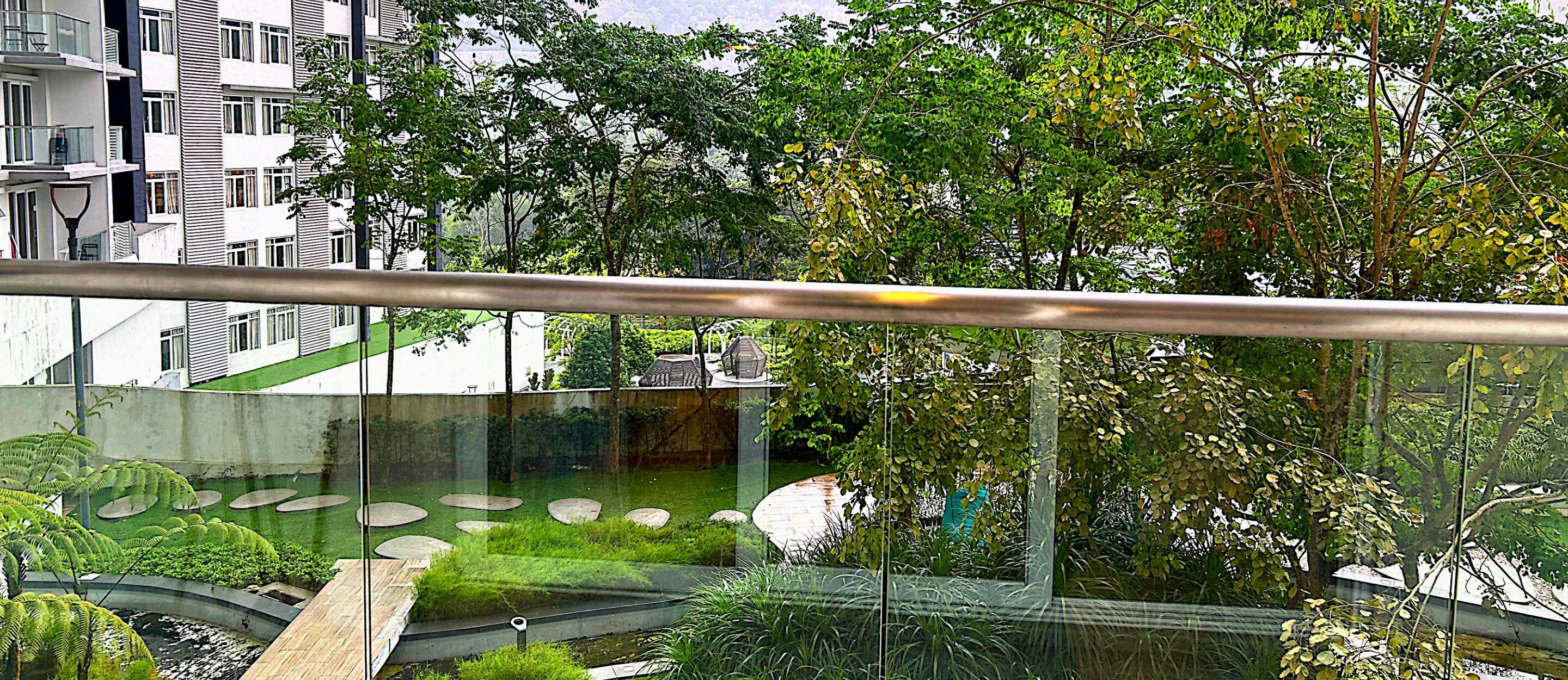 1-Bedroom Deluxe King Suite with Balcony | Premium bedding, down duvets, memory-foam beds, iron/ironing board