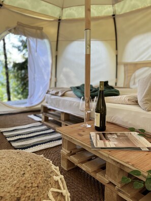 Tent | Hypo-allergenic bedding, desk, laptop workspace, free WiFi - BergBaur (Neukirchen am Grossvenediger)