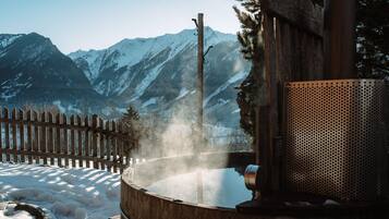 Sauna, hot tub, steam room, hot stone massages, massages