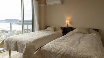2 bedrooms, individually decorated, individually furnished, free WiFi