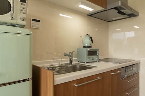 202 Hitomi, Non Smoking | Private kitchenette | Fridge, microwave, stovetop, electric kettle