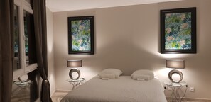 1 chambre, fer et planche à repasser, Wi-Fi gratuit, draps fournis