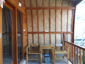 屋外ダイニングエリア