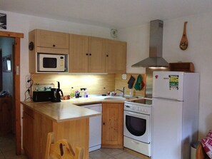 Fridge, microwave, dishwasher