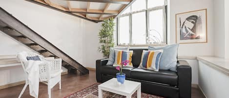 Apartment, Mehrere Betten | Wohnzimmer