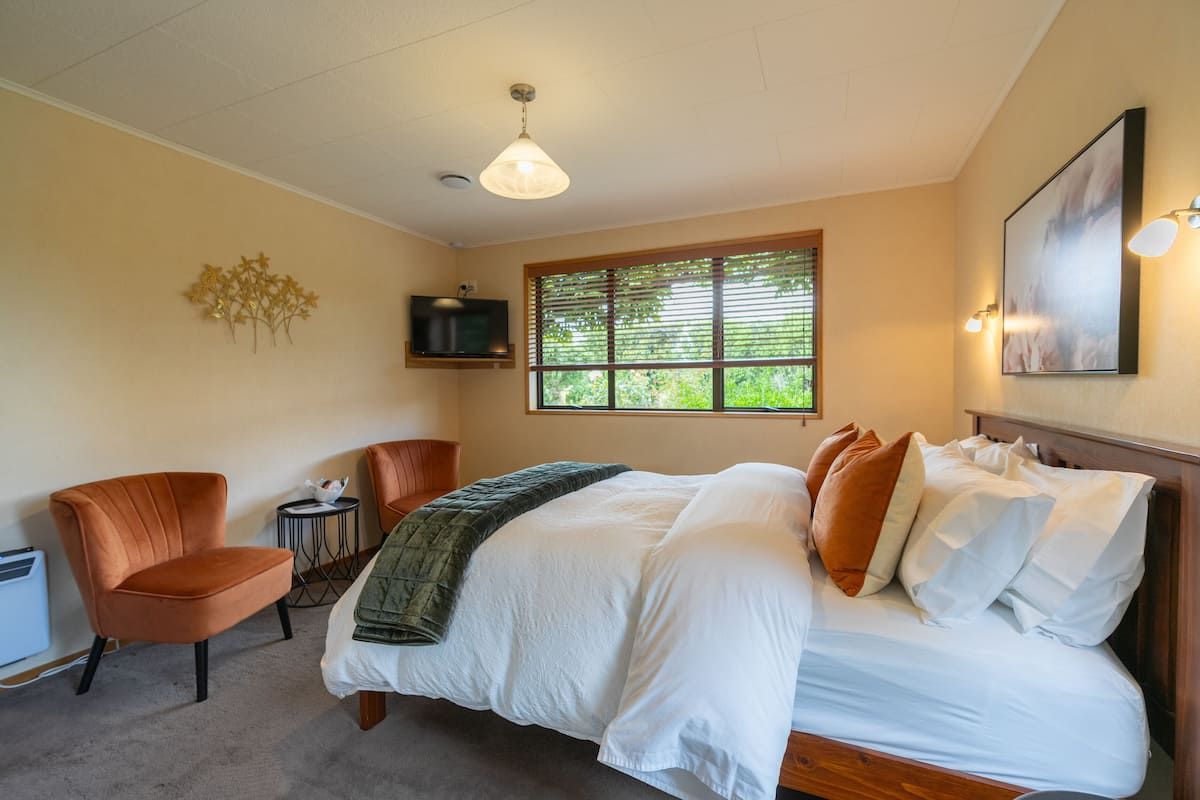 Deluxe Double Room | Egyptian cotton sheets, premium bedding, down duvets, pillow-top beds