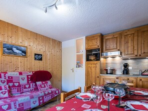 Interior - 2-room cabin for 6 people with south-west balcony, pets allowed (Valloire)