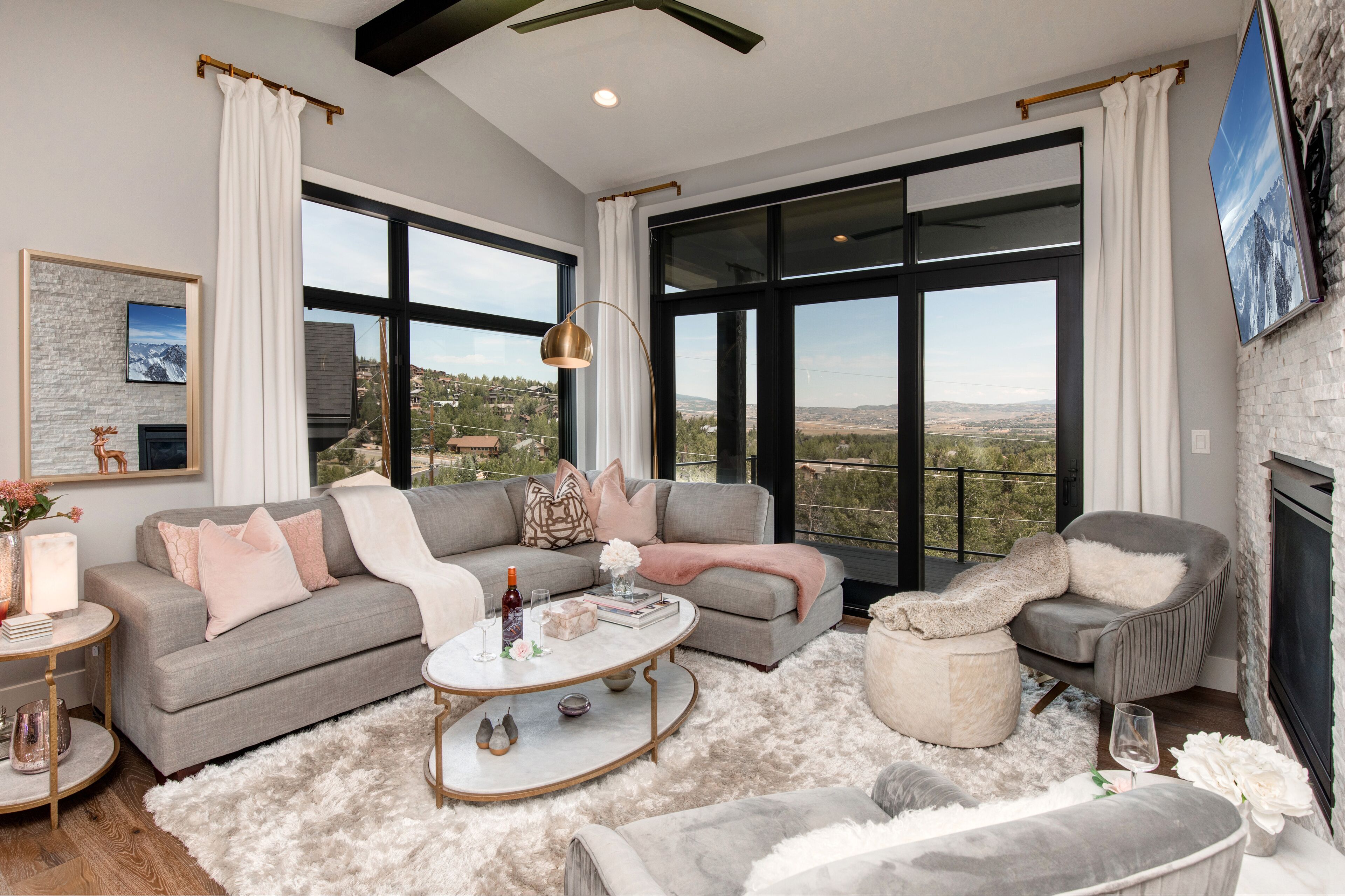 Luxury Townhome: Perfect for Summer & Hiking! Hot Tub, Golf, & Theater Room - Frostwood Villa 16A