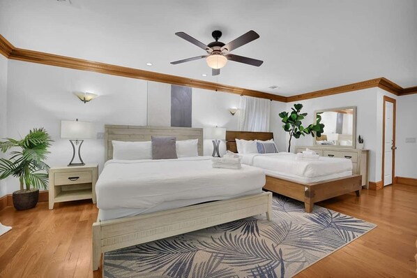 6 bedrooms, desk, iron/ironing board, travel crib