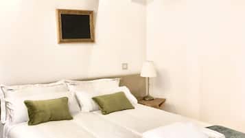 2 間睡房、熨斗/熨衫板