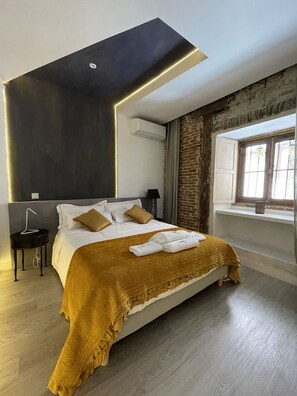 2 chambres, fer et planche à repasser