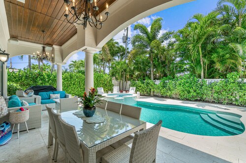 BY THE SEA VACATION VILLAS 5 STAR AQUABELLA  5/4 PRIVATE POOL WALK TO BEACH