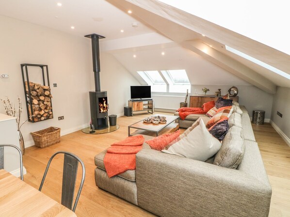 Televisie en een open haard