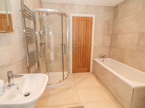 Een bad, een haardroger