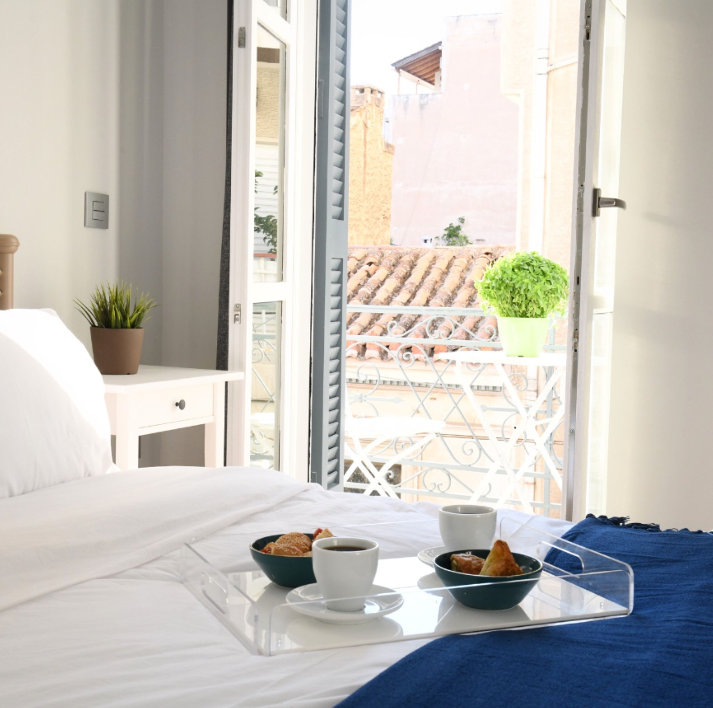 Diotima- Deluxe Double Room with Balcony 2nd Floor | Balcony
