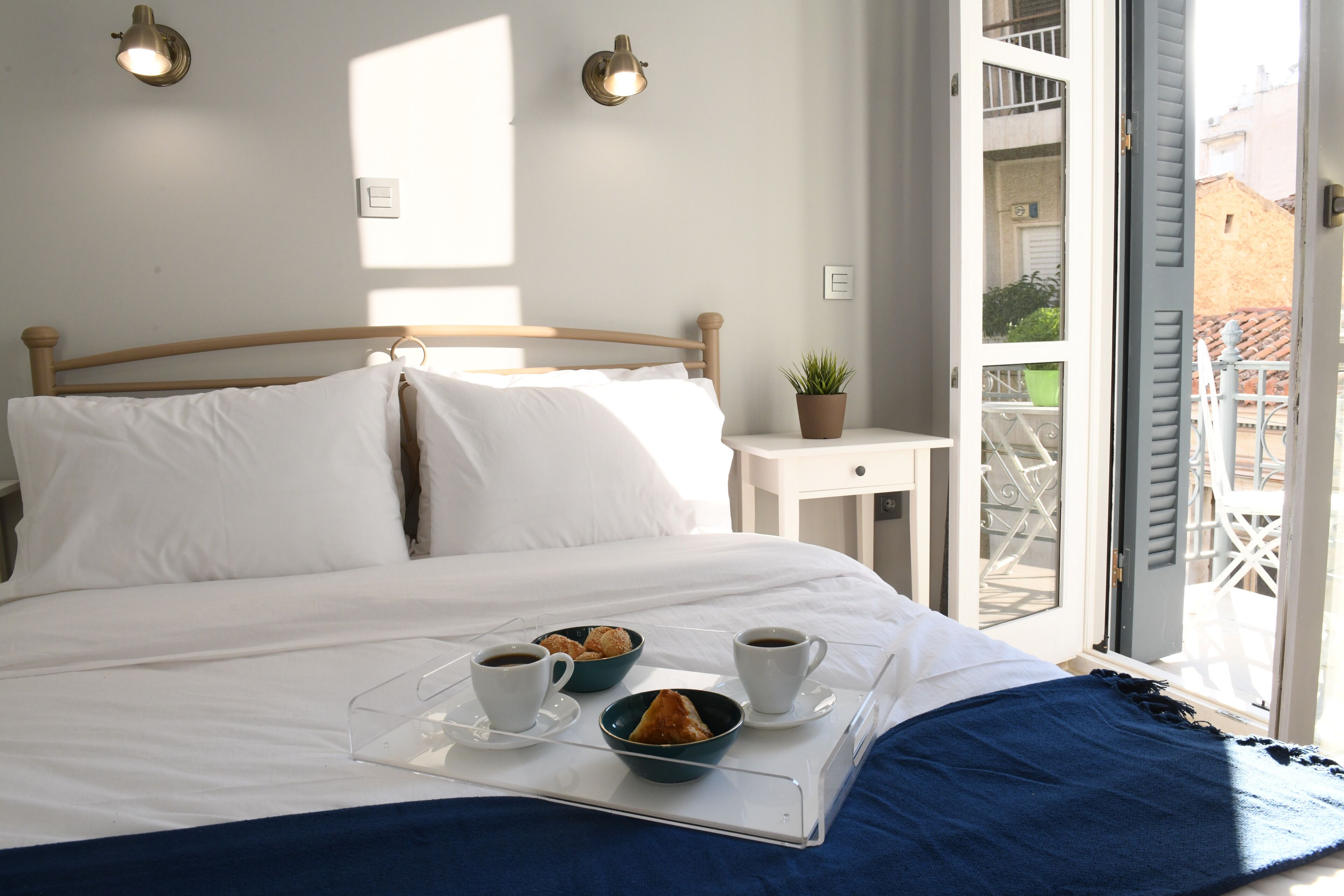 朝食 (ビュッフェ)、毎日提供 (無料)