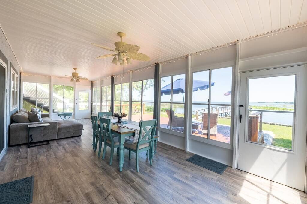 Televisio, takka, videopelejä, DVD-soitin