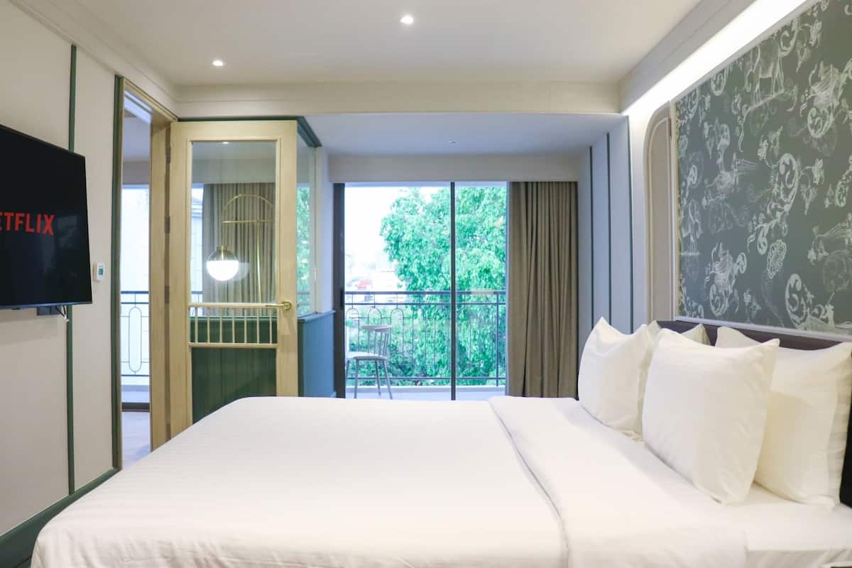 Quarter One-Bedroom Premier King Suite