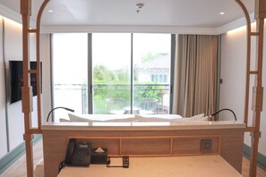 Superior Room, 1 Katil Raja (King), Balcony | Kalis bunyi, Wi-fi percuma, cadar katil 