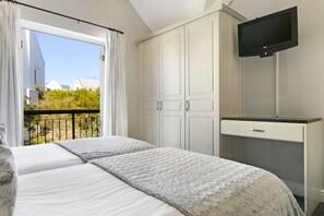 View from room - Winelands Golf Lodges 24 (Stellenbosch)