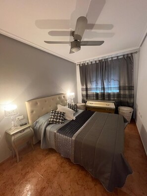 2 bedrooms, iron/ironing board, free WiFi, bed sheets